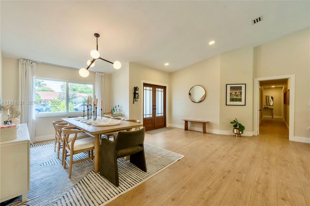 10461 SW 121st St, Miami, FL 33176