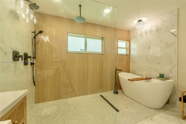 10461 SW 121st St, Miami, FL 33176