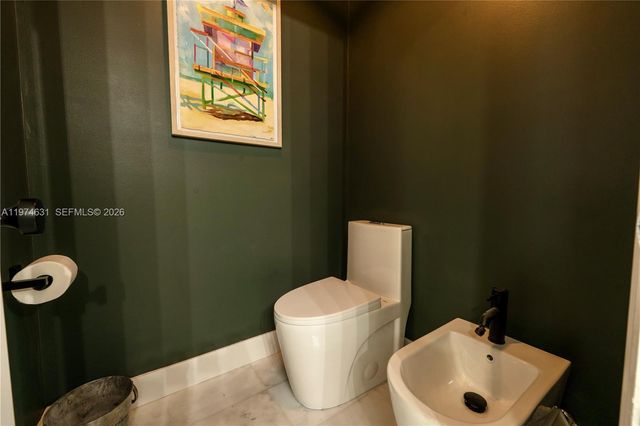 10461 SW 121st St, Miami, FL 33176