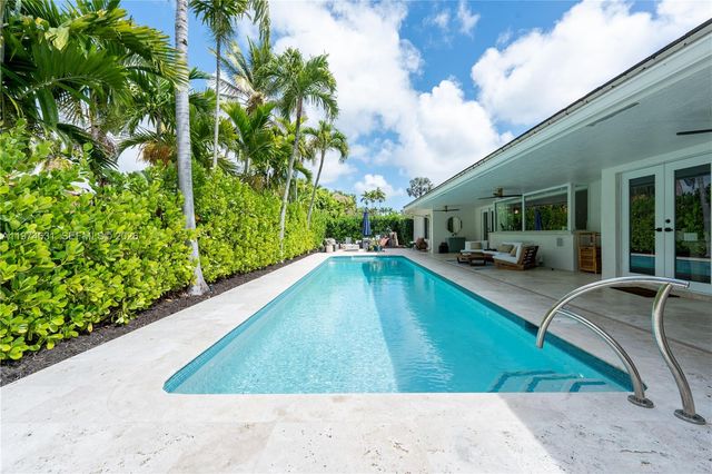 10461 SW 121st St, Miami, FL 33176