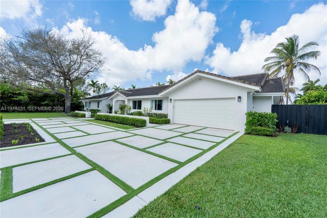 10461 SW 121st St, Miami, FL 33176