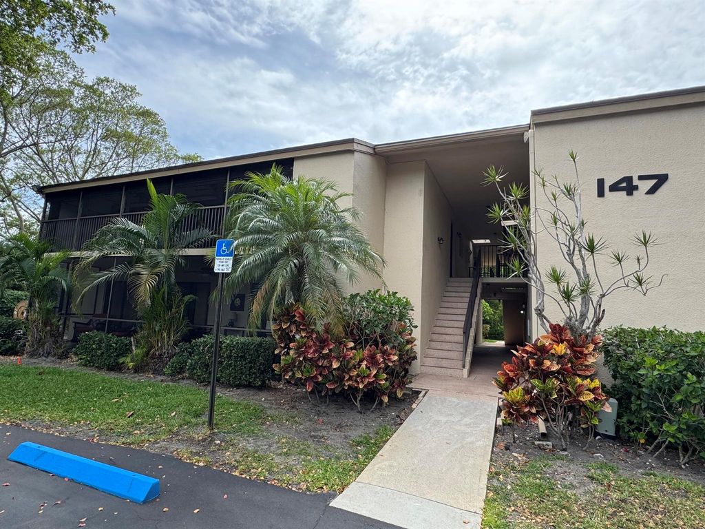 147 Deer Creek Boulevard 402, Deerfield Beach, FL 33442