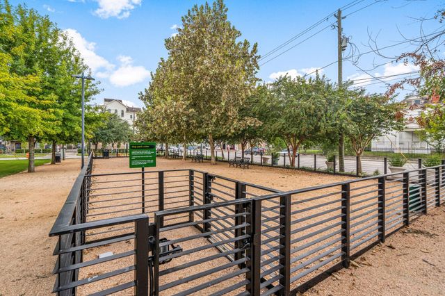 3105 Caroline Street, Houston, TX 77004