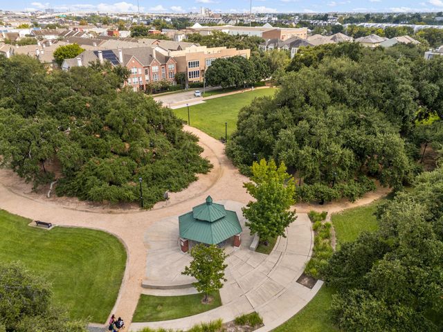 3105 Caroline Street, Houston, TX 77004