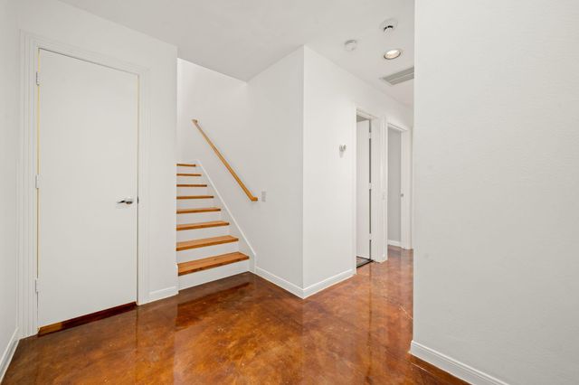 3105 Caroline Street, Houston, TX 77004