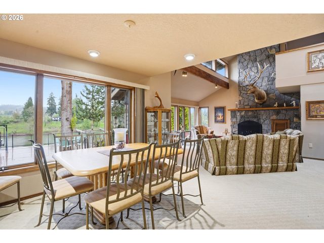 23905 BUTTEVILLE Rd Ne, Aurora, OR 97002