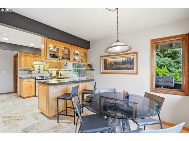 23905 BUTTEVILLE Rd Ne, Aurora, OR 97002
