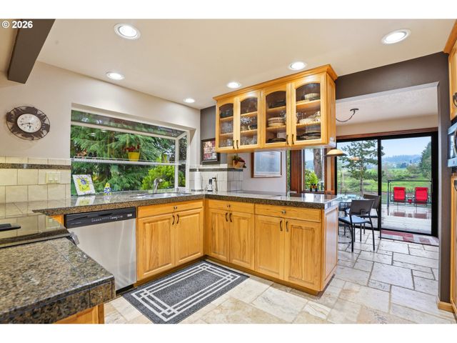 23905 BUTTEVILLE Rd Ne, Aurora, OR 97002