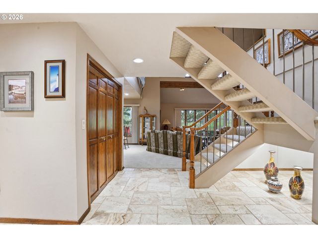 23905 BUTTEVILLE Rd Ne, Aurora, OR 97002