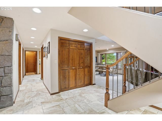 23905 BUTTEVILLE Rd Ne, Aurora, OR 97002