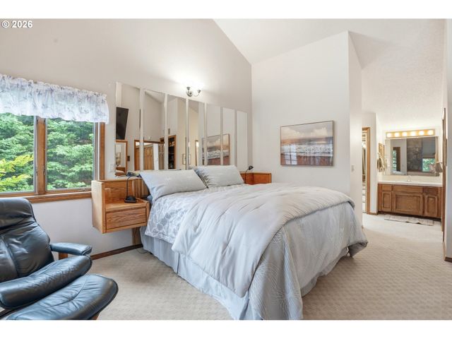 23905 BUTTEVILLE Rd Ne, Aurora, OR 97002
