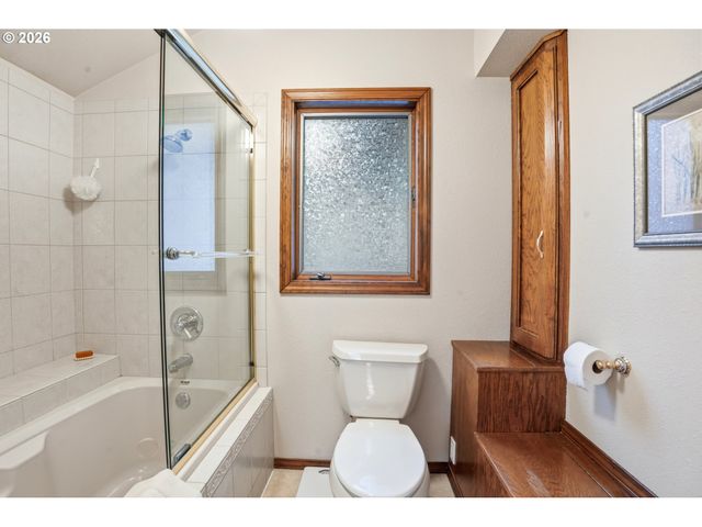 23905 BUTTEVILLE Rd Ne, Aurora, OR 97002