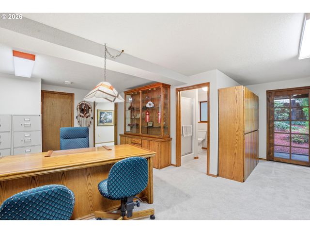 23905 BUTTEVILLE Rd Ne, Aurora, OR 97002
