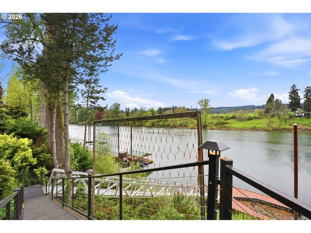 23905 BUTTEVILLE Rd Ne, Aurora, OR 97002