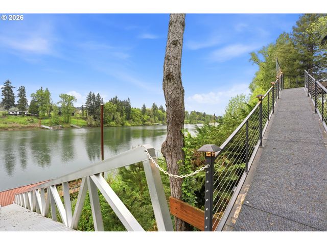 23905 BUTTEVILLE Rd Ne, Aurora, OR 97002