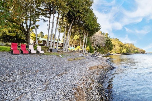 448 Jordan Point Road, Isle La Motte, VT 05463