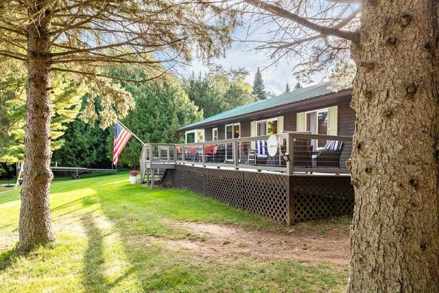 448 Jordan Point Road, Isle La Motte, VT 05463