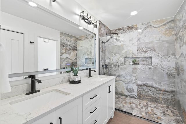 7225 Everest Lane N, Maple Grove, MN 55311