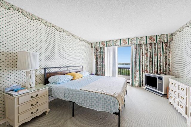 2660 S Ocean Boulevard 703s, Palm Beach, FL 33480