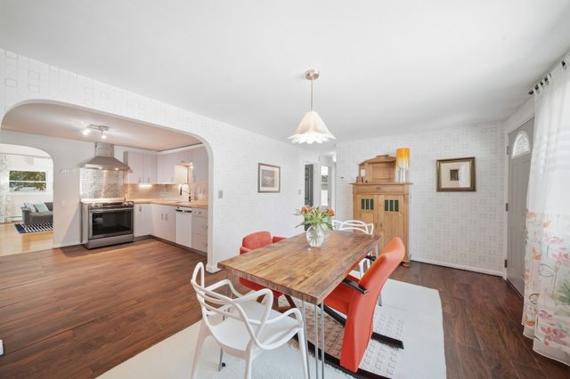 8 Revere Rd, Tewksbury, MA 01876