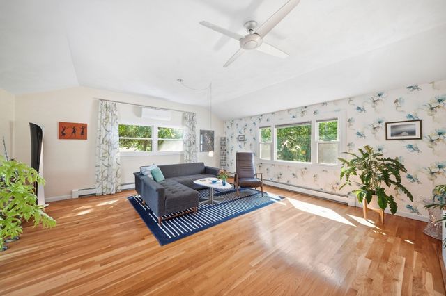8 Revere Rd, Tewksbury, MA 01876