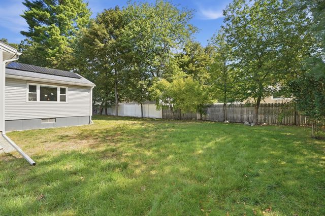 8 Revere Rd, Tewksbury, MA 01876