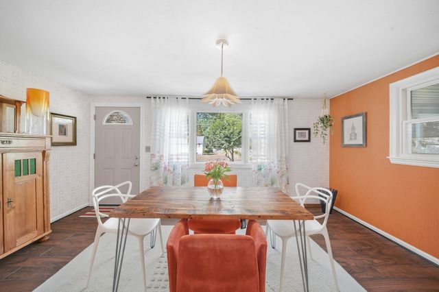 8 Revere Rd, Tewksbury, MA 01876