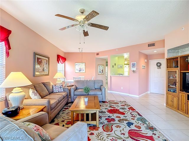 6930 Huntington Lakes CIR 104, Naples, FL 34119