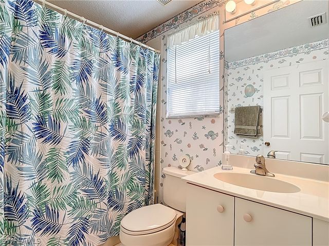 6930 Huntington Lakes CIR 104, Naples, FL 34119