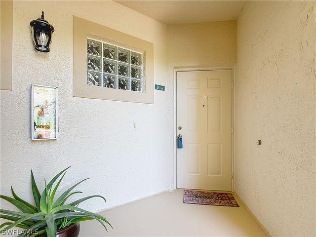 6930 Huntington Lakes CIR 104, Naples, FL 34119