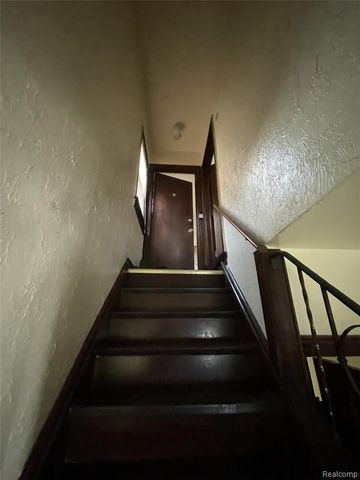 17152 Santa Rosa Drive, Detroit, MI 48221