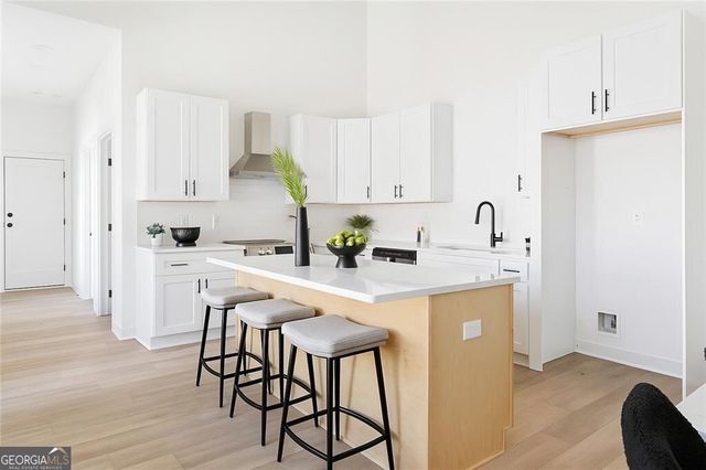 1041 White Oak Avenue SW, Atlanta, GA 30310