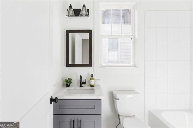 1041 White Oak Avenue SW, Atlanta, GA 30310