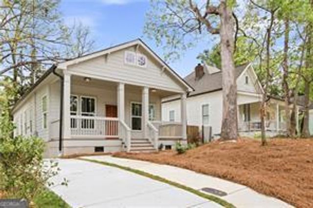 1041 White Oak Avenue SW, Atlanta, GA 30310
