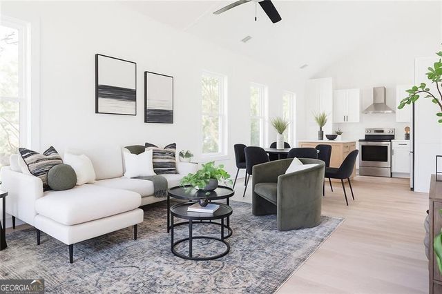 1041 White Oak Avenue SW, Atlanta, GA 30310