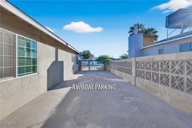 617 North 11th Street, Las Vegas, NV 89101