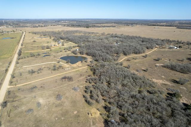 1105 County Road 422, Bartlett, TX 76511