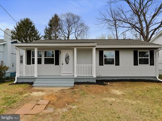 829 W 14TH ST, Front Royal, VA 22630