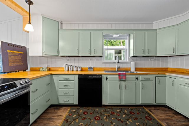 646 County Road 3235, Quitman, TX 75783