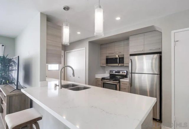 745 D Ave, Coronado, CA 92118