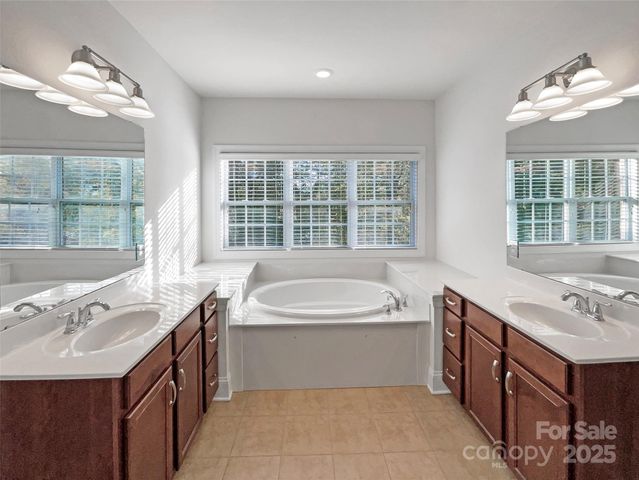 6615 Springs Mill Road, Charlotte, NC 28277
