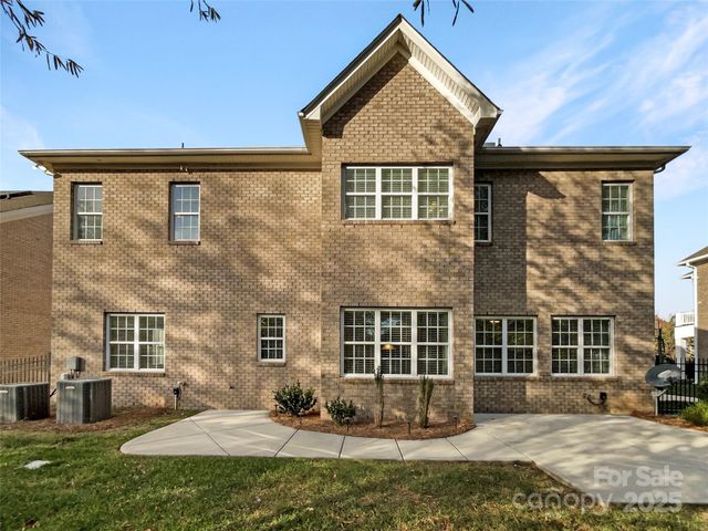 6615 Springs Mill Road, Charlotte, NC 28277