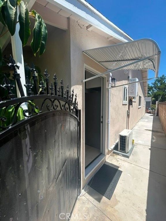 10132 B Lurline Avenue, Chatsworth, CA 91311