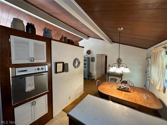 186 Bennett Boulevard, Wintersville, OH 43953