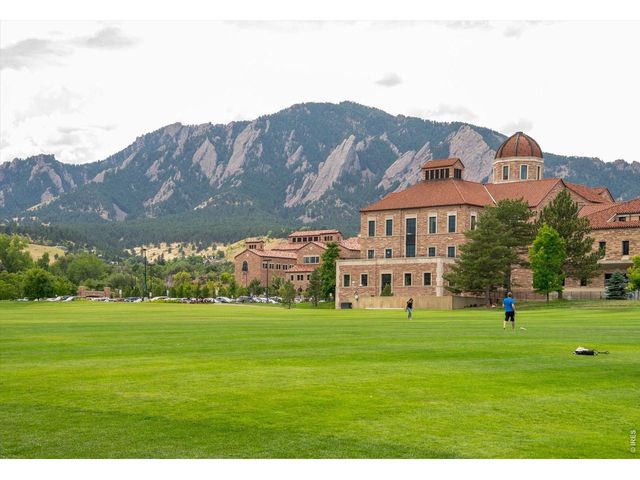 535 Manhattan Dr 203, Boulder, CO 80303