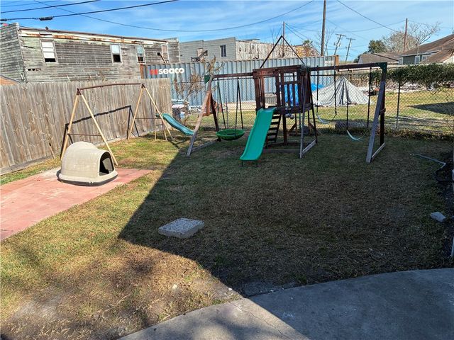 2704 Willard St, Corpus Christi, TX 78404