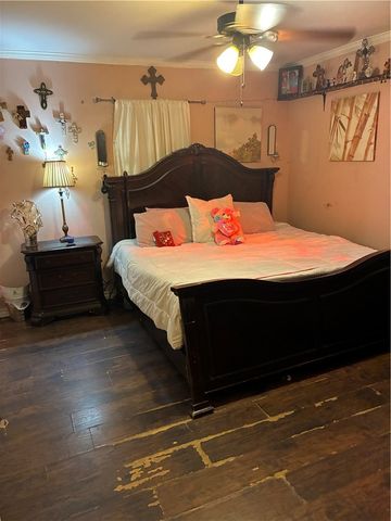 2704 Willard St, Corpus Christi, TX 78404