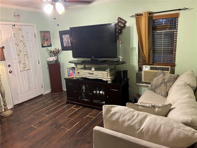 2704 Willard St, Corpus Christi, TX 78404