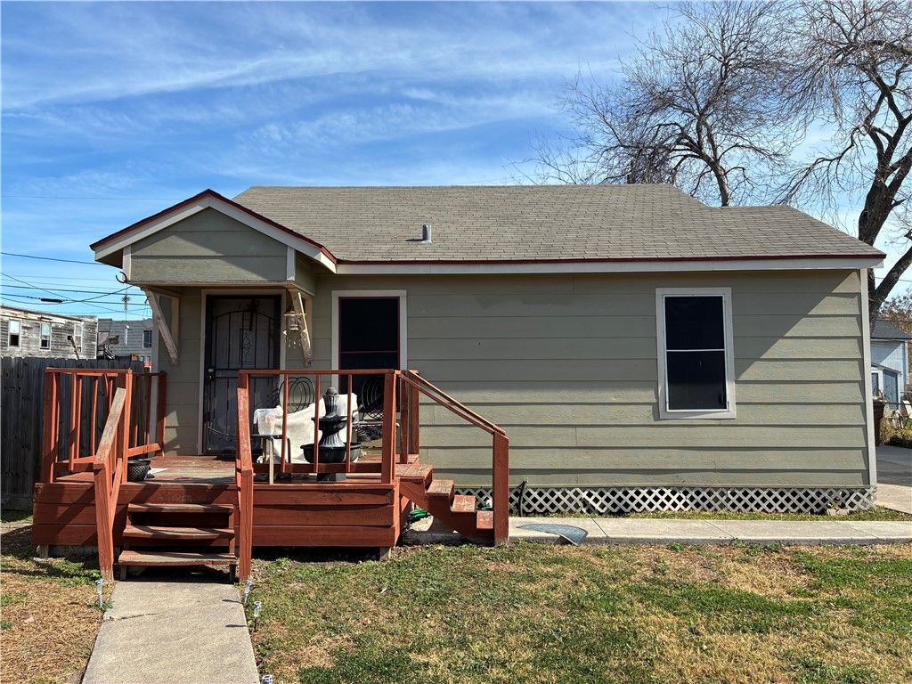 2704 Willard St, Corpus Christi, TX 78404