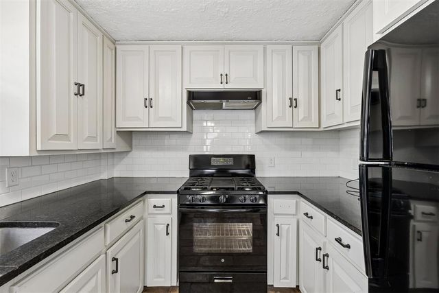 8000 N Military Avenue, Oklahoma City, OK 73114
